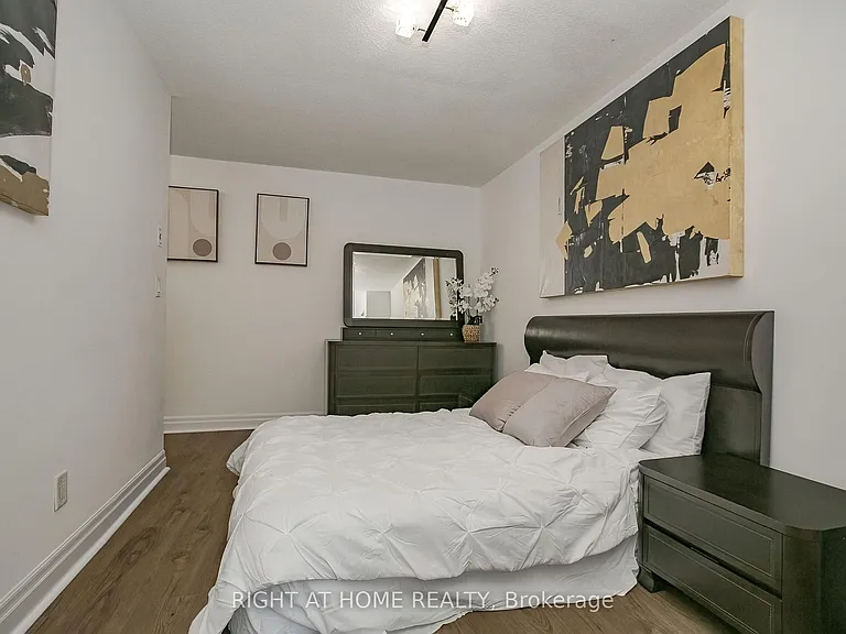 2119 Lake Shore Blvd W #217 — Photo 29