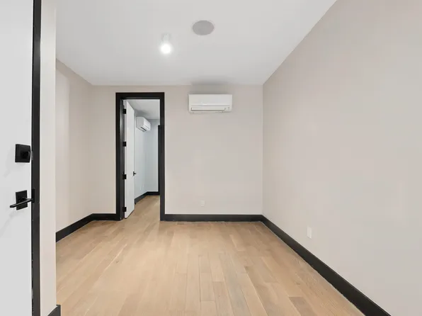 208 15th Street image 31 of 46