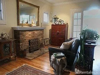 1084 S Race St — Photo 2