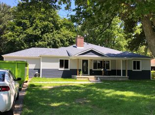 22306 Berg Rd, Southfield, MI 48033