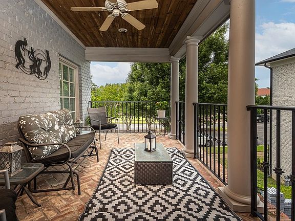 4th image of 100 Founders Ln
