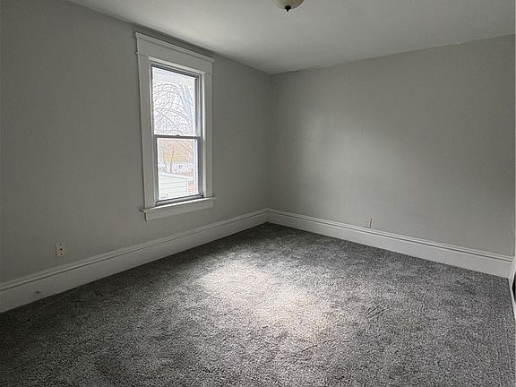 4th image of 1200 Girard St