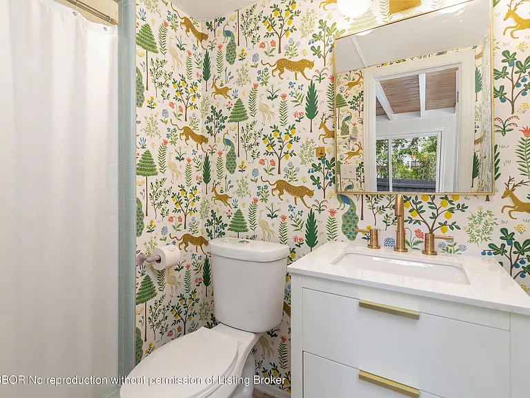 240 Almeria Rd — Photo 21