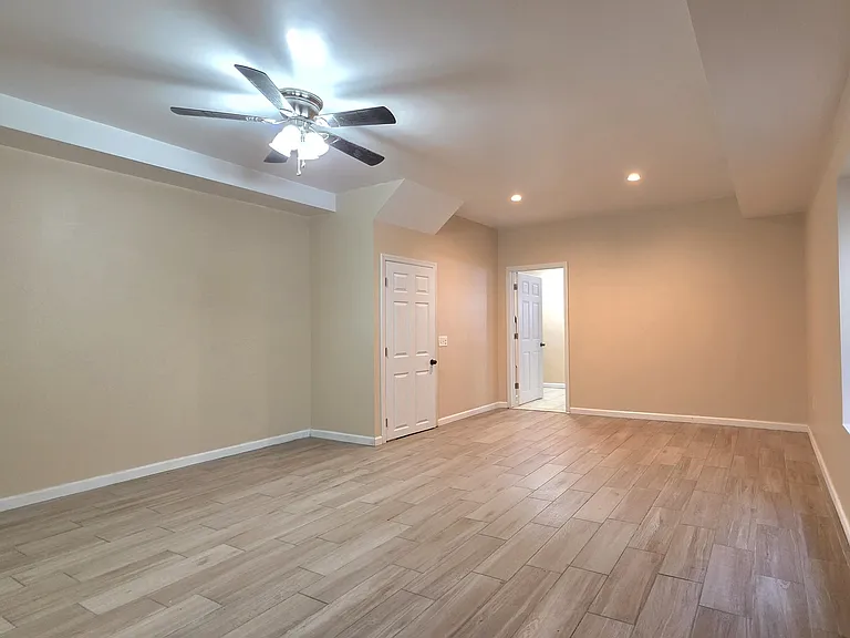249 Winfield Ave #1 — Photo 13