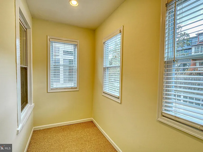 1821 Kilbourne Pl NW — Photo 21