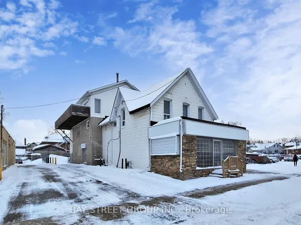 66 Maple Ave #301, Barrie, ON L4N 1R8