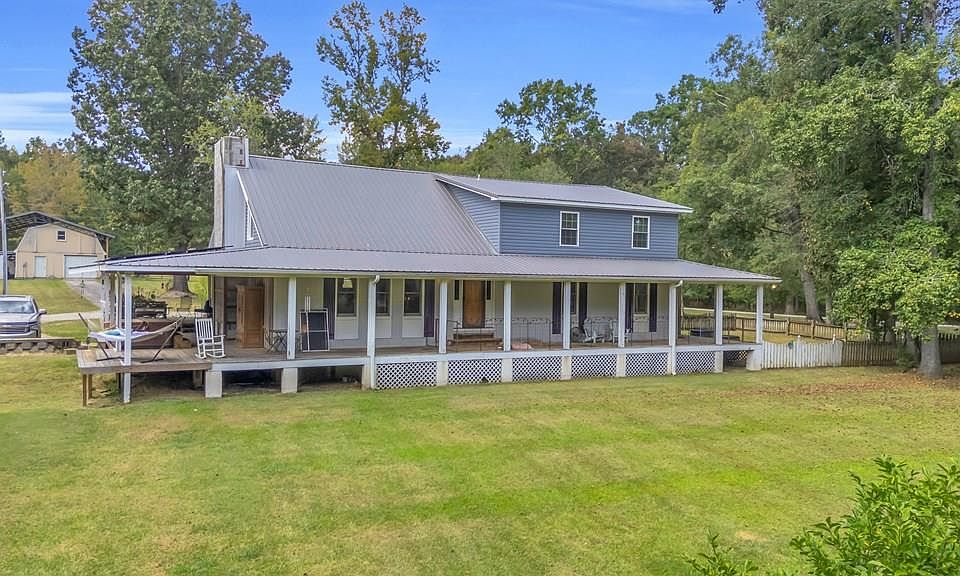 1st image of 350 Flatwood Farm Rd