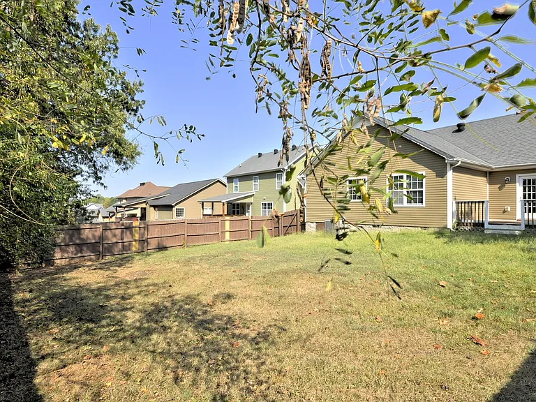 404 Leslie Wood Dr — Photo 54