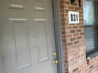 831 Meadow Ridge Ct #831, Winston Salem, NC 27107