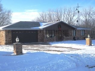 1332 Birchwood Ln, Hazel Green, WI 53811