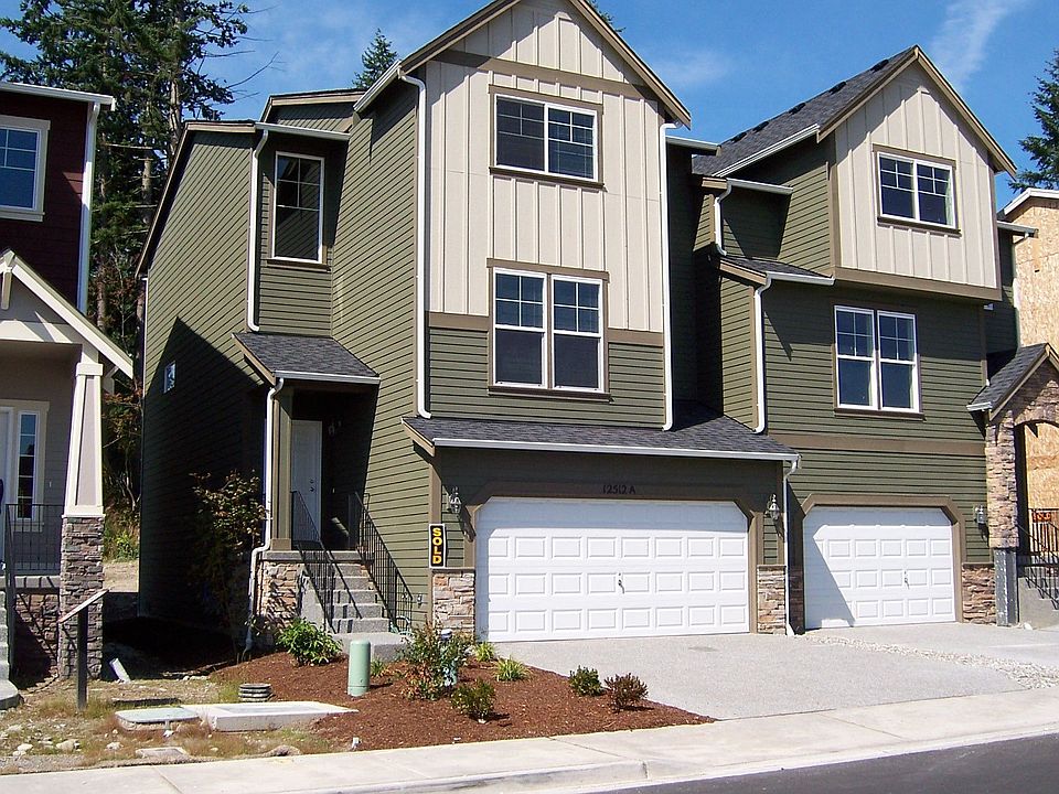 Left half of duplex.