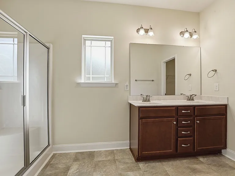 52 Woodwater Cir — Photo 27
