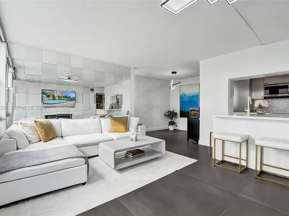 430 Golden Isles Dr APT 201, Hallandale, FL 33009