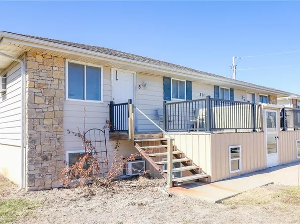 301 N 3rd St, Odessa, MO 64076