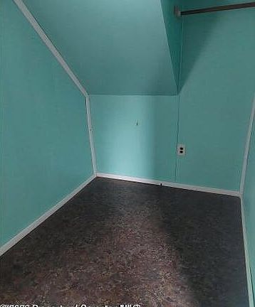 4th image of 549 Main St Floor 1