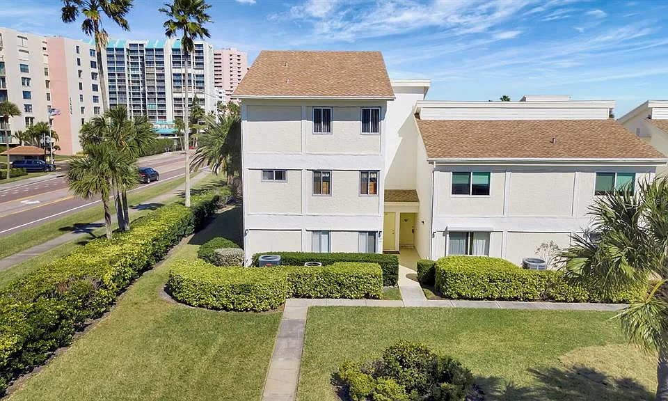 1451 Gulf Blvd #101