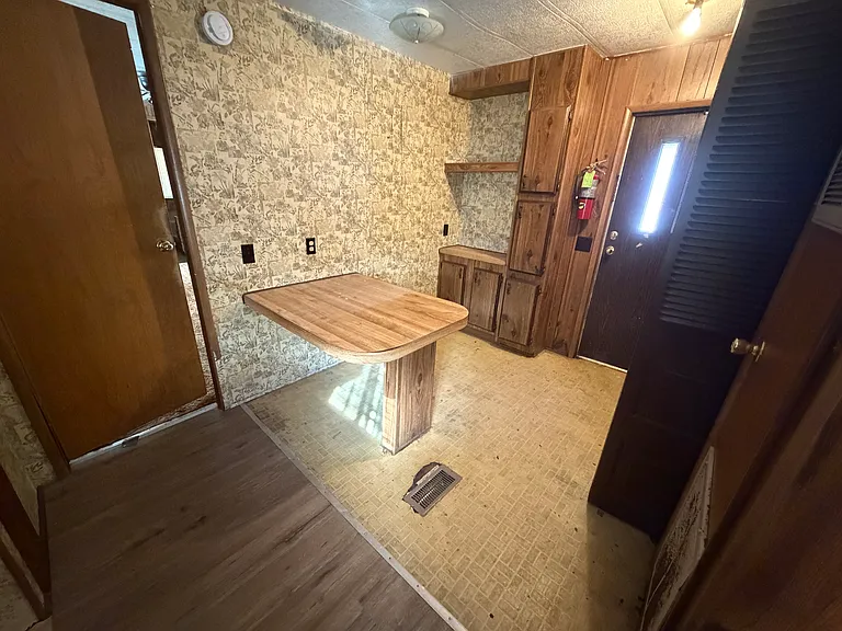 208 Courtney Ln #23 — Photo 4