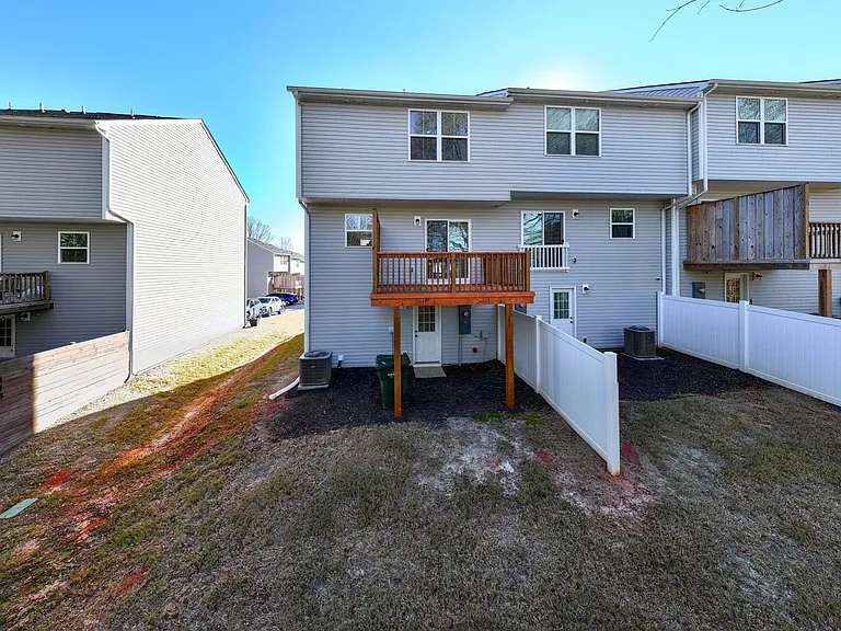109 Brooklane Ct — Photo 35