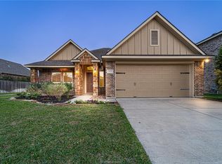 2521 Kinnersley Ln, College Station, TX 77845