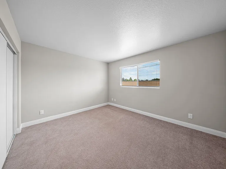 1362 Temple Ave. — Photo 10