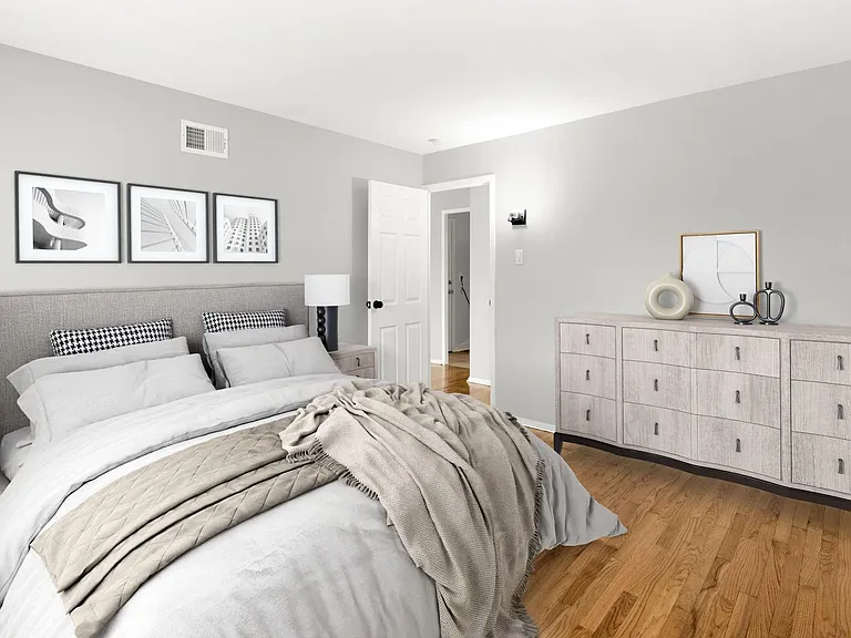 Oakwood Townhomes — Photo 7