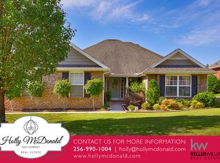 6825 Wintercrest Way SE, Owens Cross Roads, AL 35763