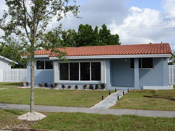 3rd image of 9625 Dominican Dr