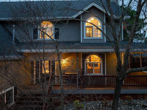 3rd image of 18594 Poplar St