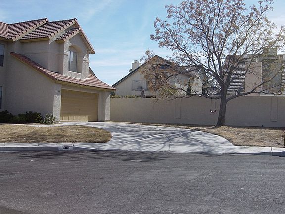 2nd image of 3300 Sturbridge Cir
