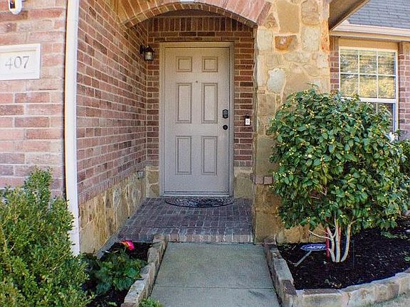 2nd image of 407 Blue Sage Dr