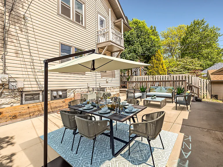 2881 S Wentworth Ave #1 — Photo 24