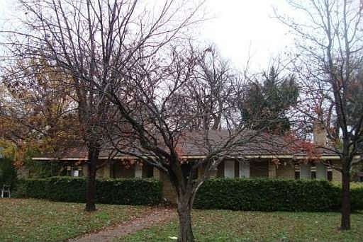 2nd image of 202 Cliffwood Dr