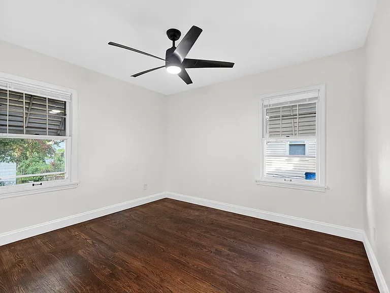 8033 Busiek Ave — Photo 15