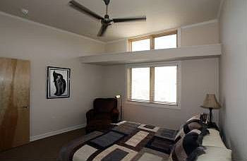 4th image of 110 Richmond Dr SE Unit 211