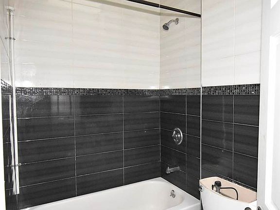 4th image of 1645 Nostrand Ave APT 3F