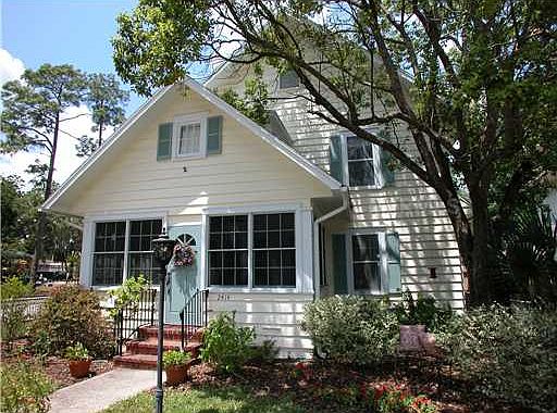 1st image of 2414 Helen Ave