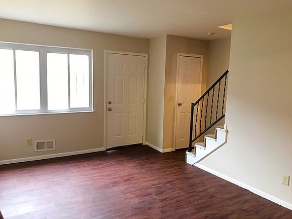 3rd image of 5804 N Meadows Blvd APT B