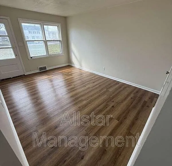 936 S Central Dr — Photo 13