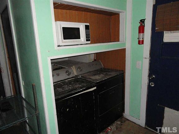 4th image of 121 N West St