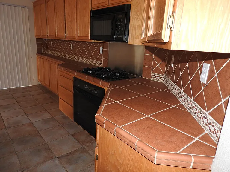 9928 Villa Granito Ln — Photo 11