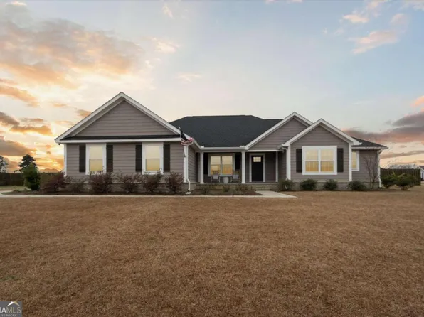 202 Covey Rise Ln, Brooklet, GA 30415