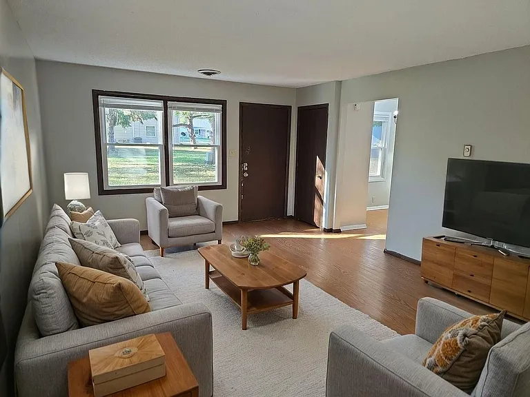 Beautiful Townhouses — Photo 8