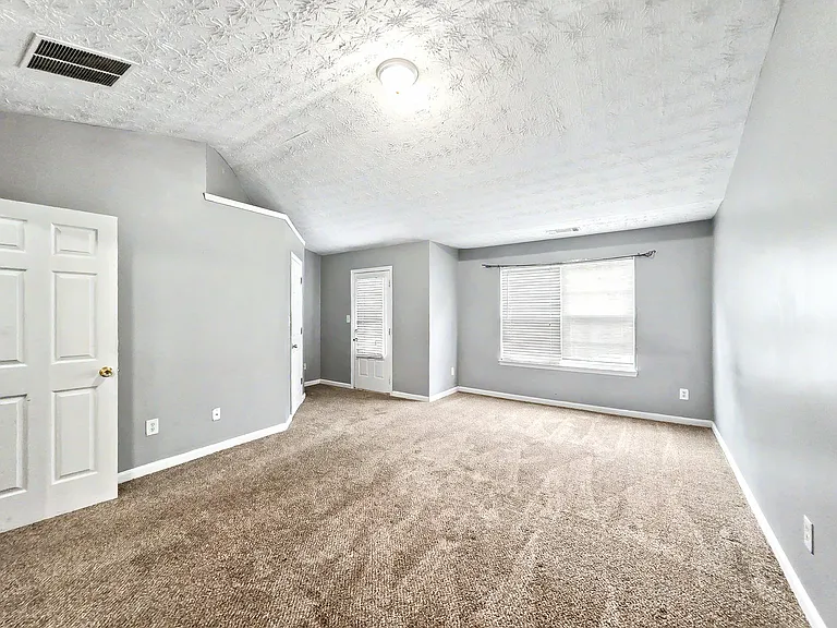 2492 Emma Way — Photo 12