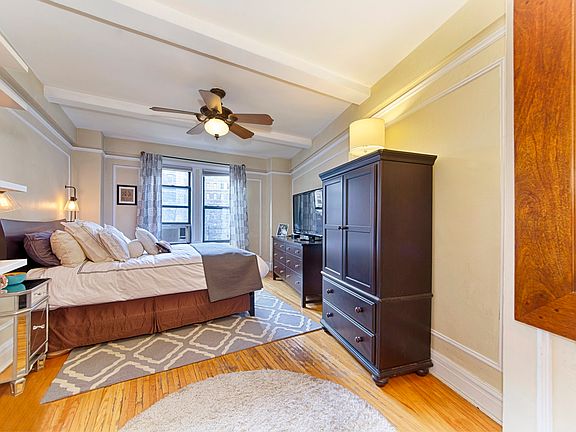 4th image of 2138 Broadway #6H