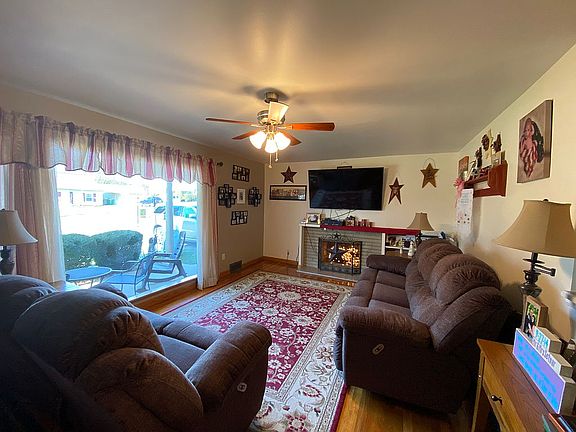 5th image of 111 Bellefield Dr