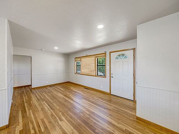 3rd image of 1350 N 17th St