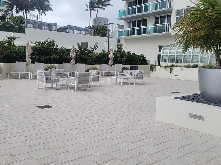 6917 Collins Ave #506 — Photo 14