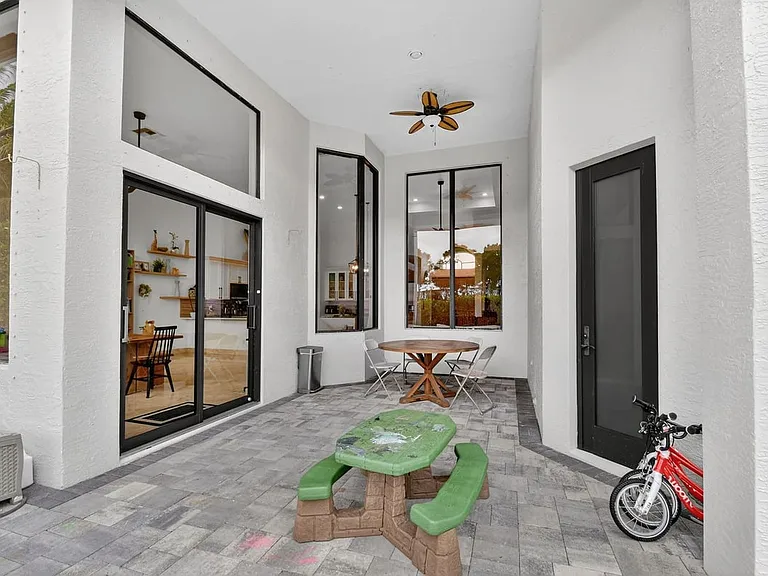 10337 Trianon Pl — Photo 64