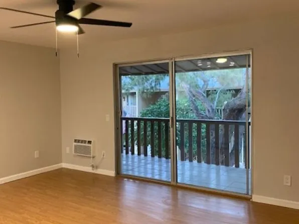 77845 California Dr APT D9, Palm Desert, CA 92211