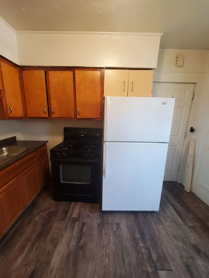 1700 W Lincoln Ave./2269 S 17th St. - 4 Unit — Photo 2